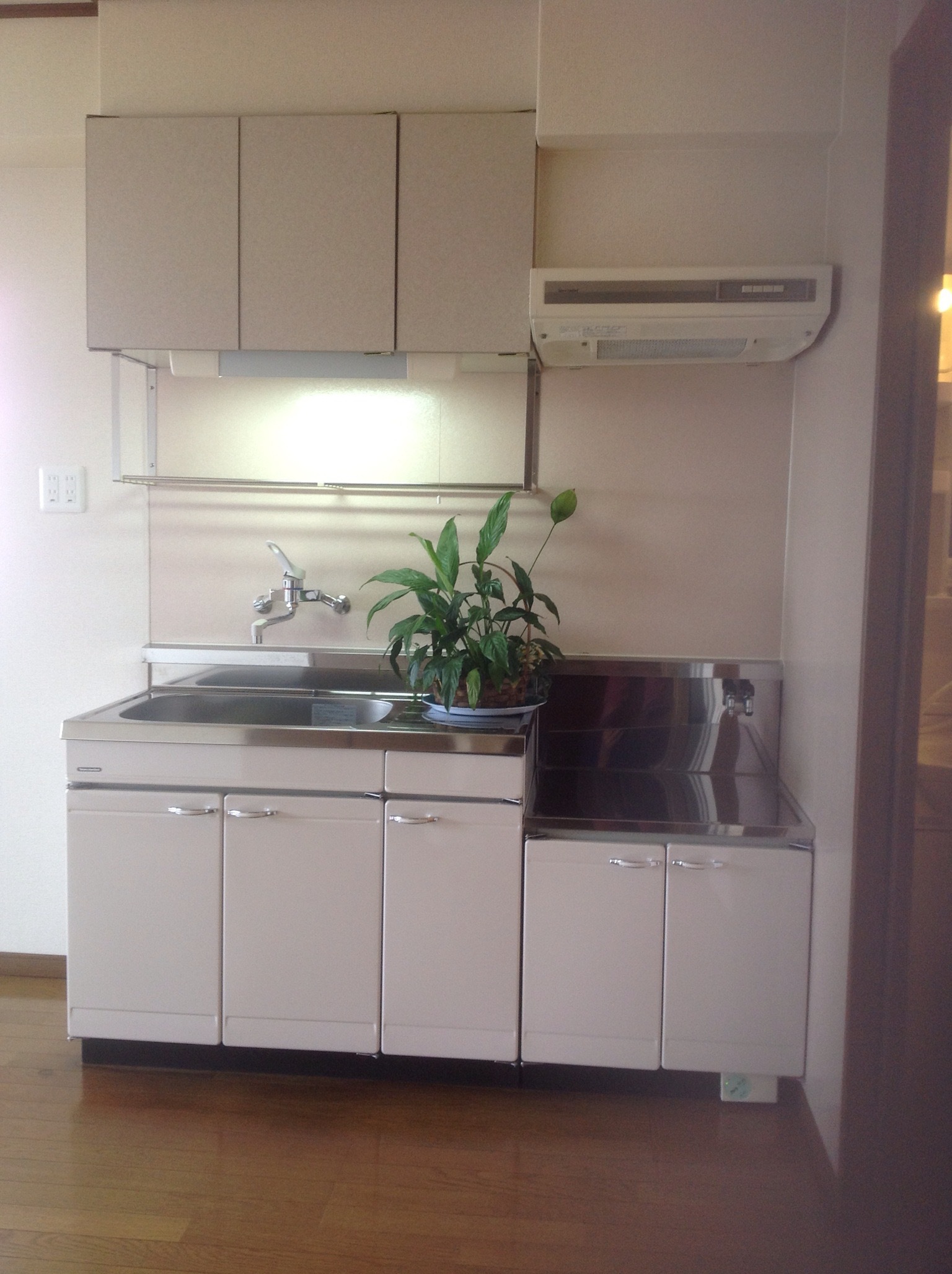 リバージュ東櫛原大型キッチン